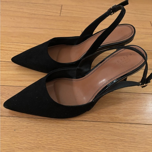 Not into these bought and never wore them. - Picture 2 of 6